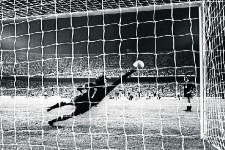 san-miguel-athletic-iribar-paro-cinco-penaltis