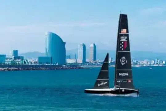 EXPERIENCE THE AMERICA'S CUP