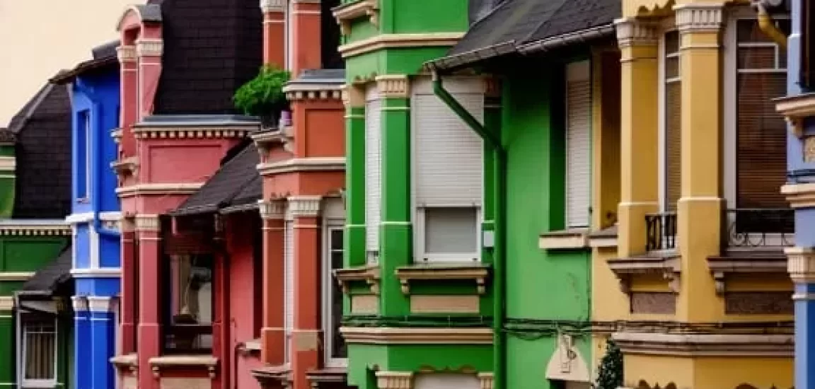 Las casas de colores de Irala: el decorado perfecto