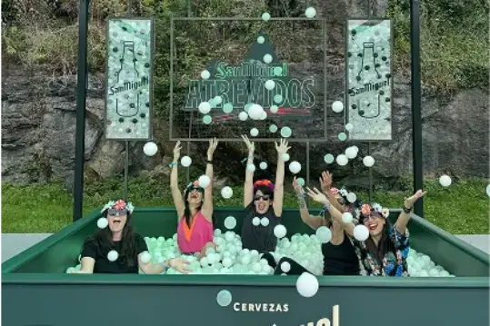 Piscina de bolas con premios