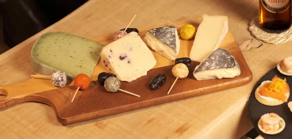 San Miguel Especial ❤️ Tábua de queijos internacionais