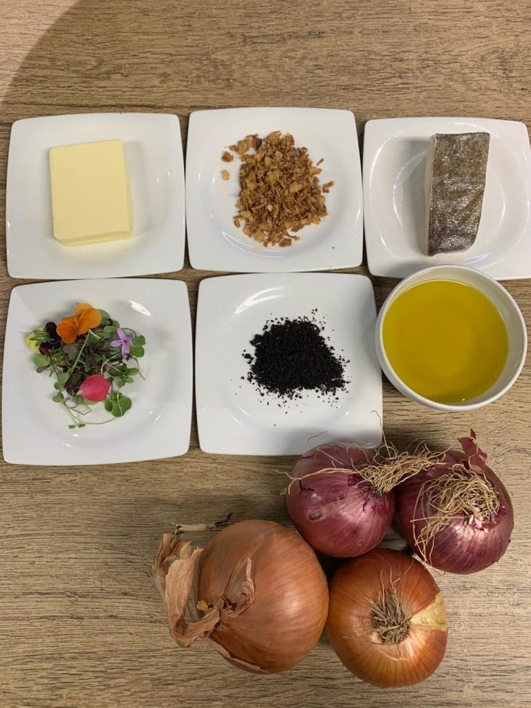 Ingredientes bacalao con cebolla en texturas